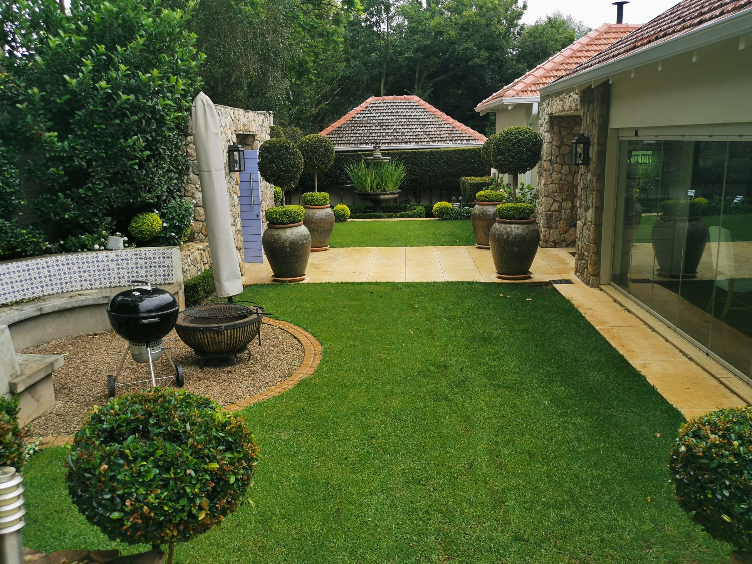 Pot Features